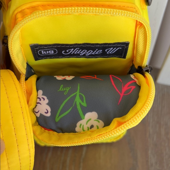 Lug Huggie Wide Yellow💛 NWT - Picture 3 of 9